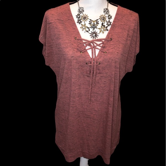Rose colored top Sz. M Junior’s - Picture 2 of 6